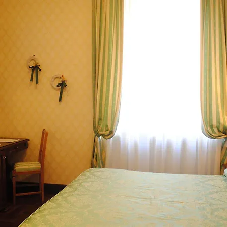 ホテル ボッカチオ 3*